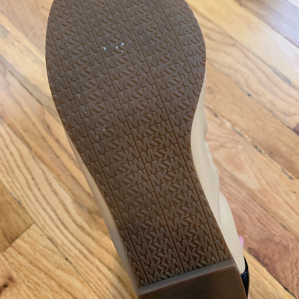 Michael Kors Flats Size 7.5 - Picture 4 of 7